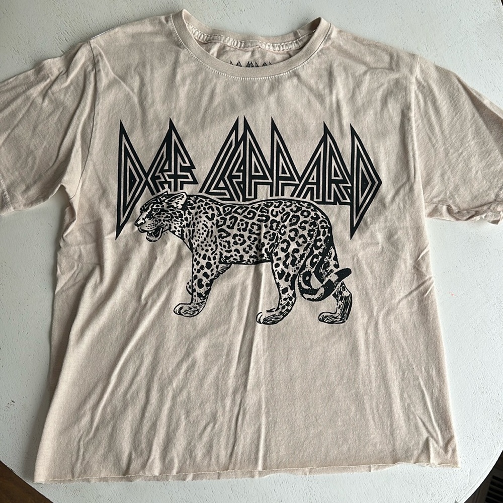 def leopard t-shirt